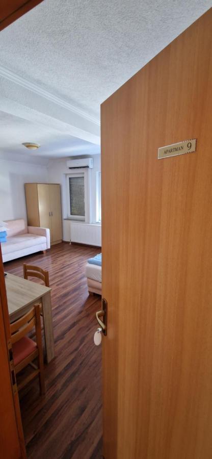 Apartments Galijasevic Kulen Vakuf Eksteriør bilde