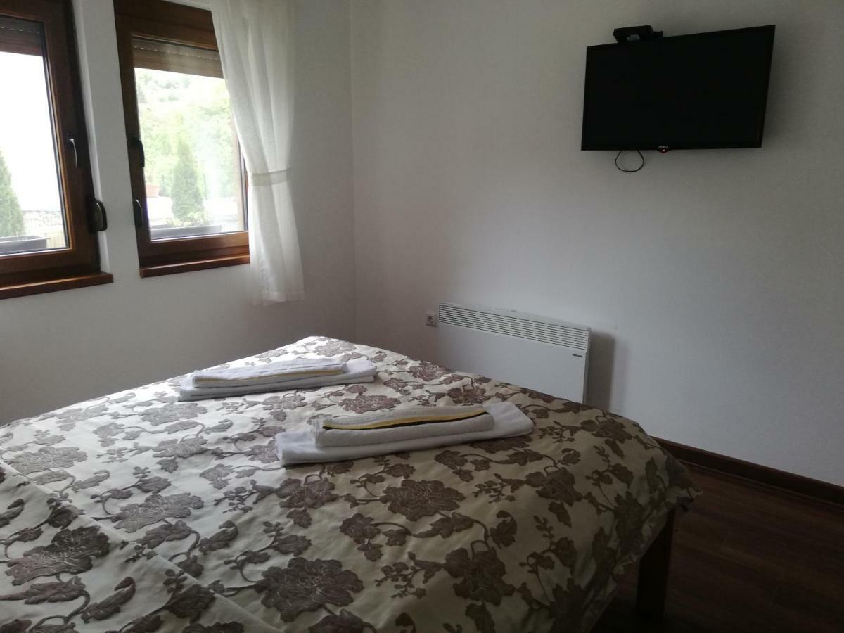 Apartments Galijasevic Kulen Vakuf Eksteriør bilde
