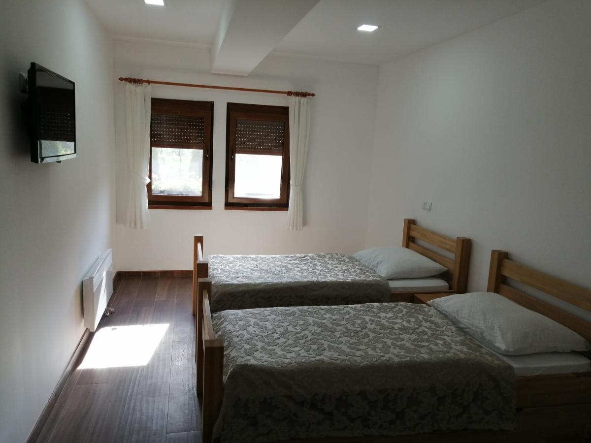 Apartments Galijasevic Kulen Vakuf Eksteriør bilde